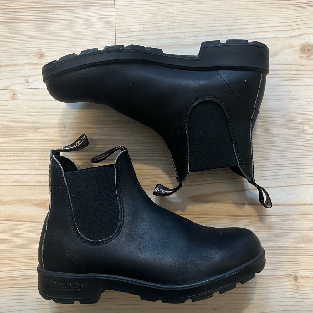 Blundstone Classic Chelsea Boots-Black